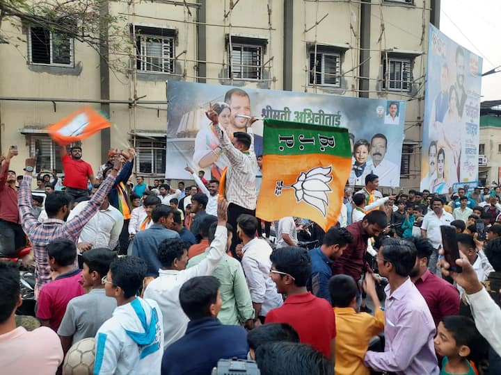 मतमोजणीच्या 37 व्या फेरीनंतर अश्विनी जगताप यांना 1 लाख 35 हजार 603 मते मिळाली.