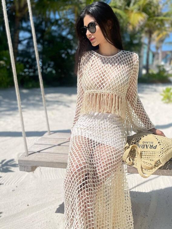 क्रोशिया ड्रेस पहन इन हसीनाओं गिराई बिजली