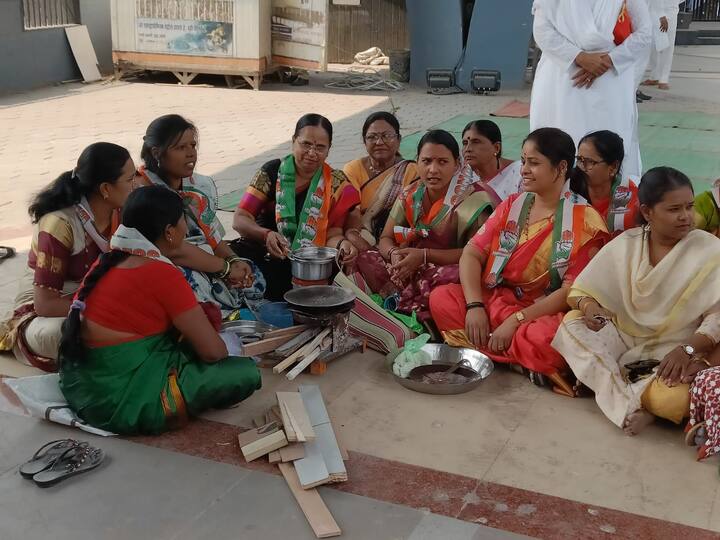 दरम्यान याच दरवाढीच्या विरोधात काँग्रेस आक्रमक होताना पाहायला मिळत आहे.