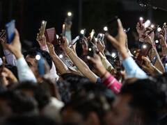 Assembly Elections Results:  BJP ने मनाई जीत की होली, पीएम मोदी की अपील पर जलाई फ्लैश लाईट