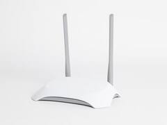 वाईफाई राऊटर दिन-रात चलाने पर कितनी बिजली खाता है? महीने के बिल में यह इतने बढ़ाता है पैसे