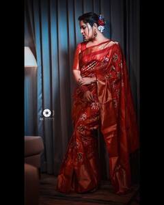 Anasuya: చీరలో రంగమ్మత్త - సక్కంగుందో చూశారా!