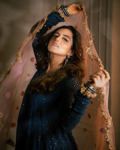 Riddhi Dogra Looks Like A Princess In A Blue Anarkali. See Pics