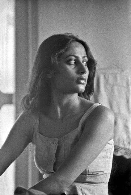 ਸਮਿਤਾ ਪਾਟਿਲ ਨੇ ਰਾਜ ਬੱਬਰ ਨਾਲ ਵਿਆਹ ਕੀਤਾ ਸੀ ਅਤੇ ਪਹਿਲੇ ਬੱਚੇ ਪ੍ਰਤੀਕ ਬੱਬਰ ਦੇ ਜਨਮ ਤੋਂ ਬਾਅਦ, ਡਿਲੀਵਰੀ ਵਿੱਚ ਪੇਚੀਦਗੀਆਂ ਦੇ ਬਾਅਦ ਸਿਰਫ 31 ਸਾਲ ਦੀ ਉਮਰ ਵਿੱਚ ਉਨ੍ਹਾਂ ਦੀ ਮੌਤ ਹੋ ਗਈ ਸੀ।