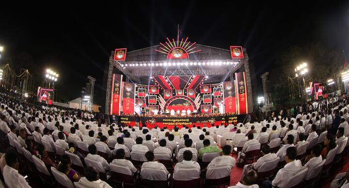 இதனையடுத்து, நேற்று மாலை முதல்வர் ஸ்டாலினின் பிறந்தநாள் பொதுக்கூட்ட விழா நடைப்பெற்றது.