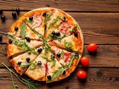 Olive Corn Pizza Recipe: खास तरह का पिज्जा खाने का है मन तो एक बार जरूर घर पर बनाएं कॉर्न- ओलिव्स से बने पिज्जा