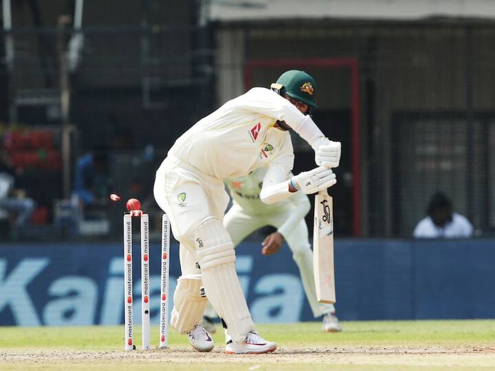 दुसरीकडे ऑस्ट्रेलियाकडून नॅथन लायनने तब्बल 8 तर मिचेल स्टार्क आणि मॅथ्यू कुहनेमनने प्रत्येकी एक विकेट घेतली.