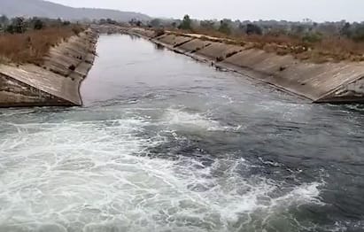 गोसीखुर्द धरणाची संबंधित असलेली नेरला उपसा सिंचन योजना (Nerla Upsa Irrigation Scheme) जवळपास पूर्ण झाली आहे.