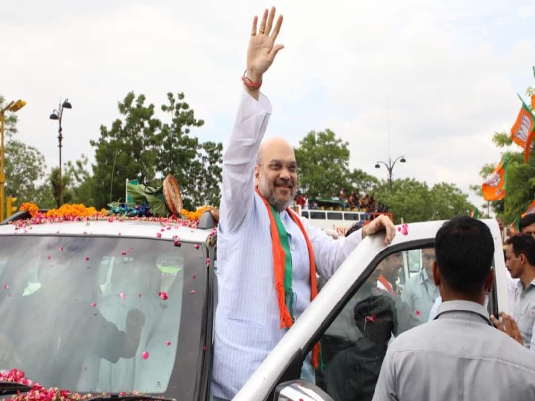 Amit Shah: யாத்திரையை தொடங்கிவைக்கும் அமித்ஷா.. இந்த வழித்தடங்களை தவிருங்கள்.. போக்குவரத்து காவல் அறிவுரை! bengaluru: bengaluru traffic avoid these ways today as central minister amit shah to flag off bjp vijay sankalp yatra Amit Shah: யாத்திரையை தொடங்கிவைக்கும் அமித்ஷா.. இந்த வழித்தடங்களை தவிருங்கள்.. போக்குவரத்து காவல் அறிவுரை!