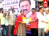MK Stalin 70th Birthday : ரூ.70க்கு 70 நபருக்கு ஹெல்மெட்..வழங்கிய நடிகர்.. காரணம் இது தான்..!