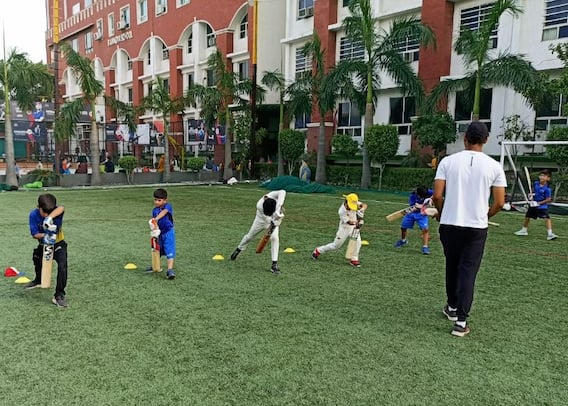 MS Dhoni Cricket Academy: ગુજરાતમાં મહેંદ્ર સિંહ ધોનીએ શરુ કરી બીજી ક્રિકેટ એકેડમી, જાણો કોની સાથે કર્યું કોલેબ્રેશન