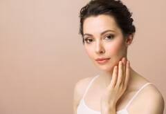 ਅਖਰੋਟ ਦੇ ਤੇਲ ਦੀਆਂ ਦੋ ਬੂੰਦਾਂ ਤੁਹਾਨੂੰ ਜਵਾਨ ਅਤੇ ਸੁੰਦਰ ਬਣਾ ਸਕਦੀਆਂ ਹਨ... ਇਸ ਤਰ੍ਹਾਂ ਵਰਤੋ