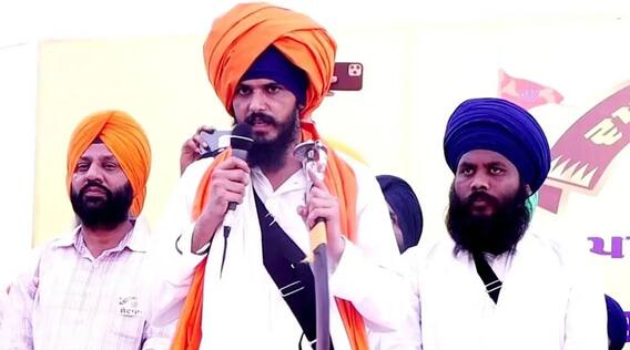 Amitpal Singh: ਕੋਈ ਸਿਧਾਂਤਕ ਤੌਰ 'ਤੇ ਗਲਤ ਸਾਬਤ ਕਰ ਦੇਵੇ ਤਾਂ ਅਸੀਂ ਝੁਕ ਜਾਵਾਂਗੇ...ਭਾਈ ਅੰਮ੍ਰਿਤਪਾਲ ਸਿੰਘ ਦੀ ਵਿਰੋਧੀਆਂ ਨੂੰ ਚੁਣੌਤੀ Amitpal Singh: ਕੋਈ ਸਿਧਾਂਤਕ ਤੌਰ 'ਤੇ ਗਲਤ ਸਾਬਤ ਕਰ ਦੇਵੇ ਤਾਂ ਅਸੀਂ ਝੁਕ ਜਾਵਾਂਗੇ...ਭਾਈ ਅੰਮ੍ਰਿਤਪਾਲ ਸਿੰਘ ਦੀ ਵਿਰੋਧੀਆਂ ਨੂੰ ਚੁਣੌਤੀ