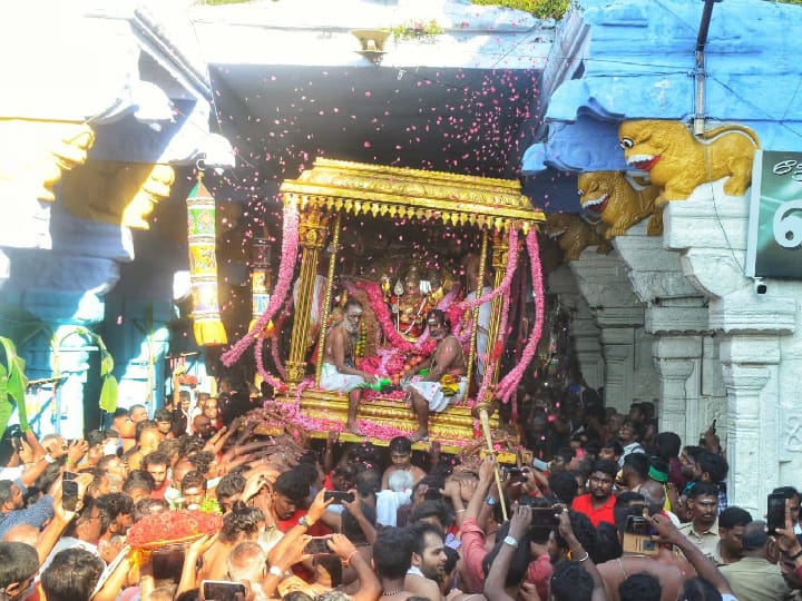 MasiMaga Festival: திருச்செந்தூரில் மாசிமகத் திருவிழா கொண்டாட்டம்..! அலைமோதும் பக்தர்கள் கூட்டம்..!