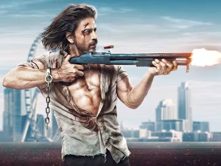 'ਬਾਹੂਬਲੀ 2' ਨੇ 2017 ਵਿੱਚ ਰਿਲੀਜ਼ ਹੋਣ 'ਤੇ ਇਸਦੇ ਹਿੰਦੀ ਸੰਸਕਰਣ ਦੇ ਨਾਲ 510.99 ਕਰੋੜ ਰੁਪਏ ਦੀ ਕਮਾਈ ਕੀਤੀ ਸੀ। ਤੇਲਗੂ ਬਲਾਕਬਸਟਰ ਹਿੰਦੀ ਵਿੱਚ ਸਭ ਤੋਂ ਵੱਧ ਕਮਾਈ ਕਰਨ ਵਾਲੀ ਫਿਲਮ ਰਹੀ ਹੈ।