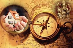 Vastu Dosh at Home: ઘરમાં હંમેશા  ધનનું સંકટ રહે છે? આ સંકેતને ન કરો નજરઅંદાજ, કરો આ ઉપાય