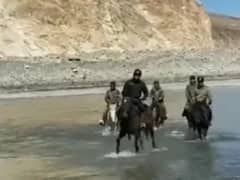 गलवान और पैंगोंग में अचानक बढ़ी हलचल, एक्शन में आई इंडियन आर्मी, घोड़ों से की पेट्रोलिंग
