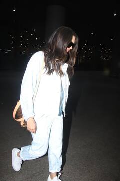 Oscar 2023 की प्रेजेंटर बनने के बाद एयरपोर्ट पर स्पॉट हुईं Deepika Padukone, कूल डेनिम जैकेट-जींस में लगीं स्टनिंग