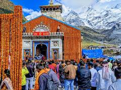 केदारनाथ धाम में अब भक्तों को गंदगी से मिलेगी मुक्ति, पक्के शौचालयों का निर्माण कार्य शुरू