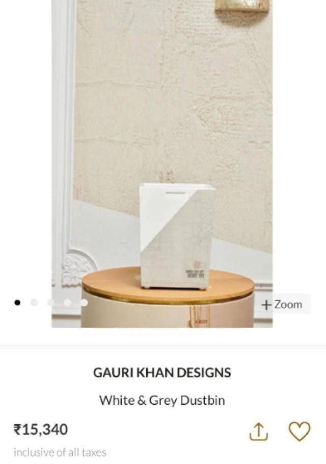 इसी के साथ आपको बता दें कि कुछ वक्त पहले ही गौरी खान को ट्रोलर्स ने जमकर ट्रोल किया. बता दें कि गौरी के डिजाइंस में तीन प्रोडक्ट लिस्ट किए गए थे. जिस पर लोग काफी ज्यादा भड़क गए. उनमें से एक कूड़ेदान और एक शेल टेबल लैंप के साथ एक लकड़ी की पेंगुइन मूर्ति नजर आई. (Photo- Instagram)