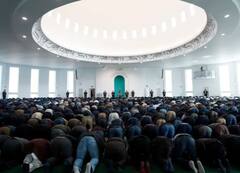 साल 2015 में जल चुकी थी ब्रिटेन की सबसे बड़ी मस्जिद, अब फिर से बनकर है तैयार