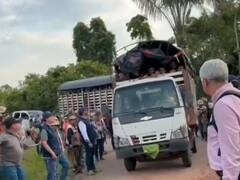 कोलंबिया में विरोध प्रदर्शन के दौरान भड़की हिंसा, 1 पुलिसकर्मी की मौत, 79 बंधक, राष्ट्रपति ने रेड क्रॉस से मांगी मदद