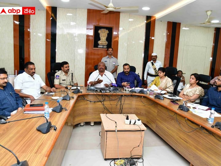 Karimnagar Telangana Minister Gangula Kamalakar key decision over Heart Attacks at Young Age DNN Telangana: రాష్ట్రంలో వరుస గుండెపోటు మరణాలు - మంత్రి గంగుల కమలాకర్ కీలక నిర్ణయం