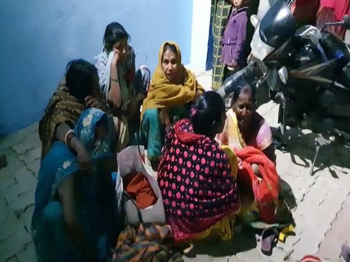 Bihar: Newborn dies after taking vaccine in Aurangabad hospital, relatives create ruckus Alleges negligence ann Bihar: औरंगाबाद के अस्पताल में टीका लेने के बाद नवजात की मौत, परिजनों ने किया हंगामा, लगाया लापरवाही का आरोप