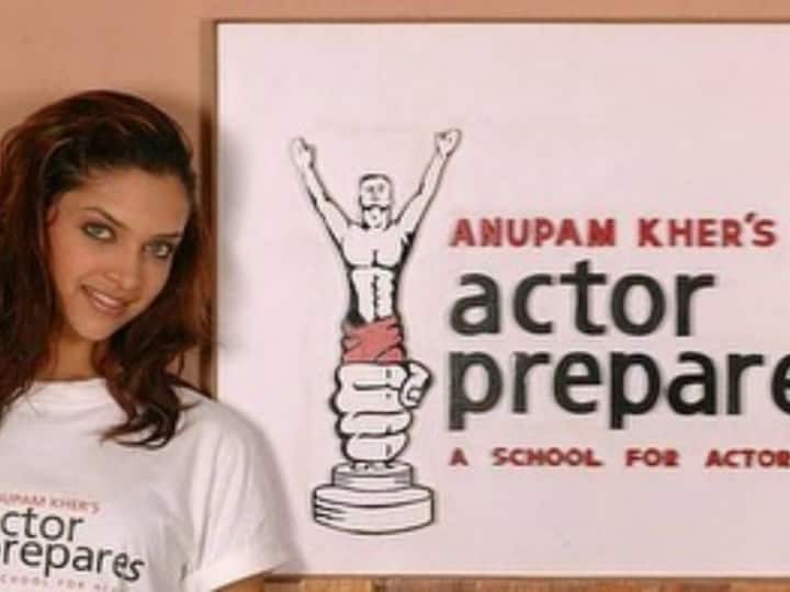 Anupam Kher praised Deepika for becoming a presenter at Oscars 2023  shared an old picture of actress दीपिका ने अनुपम खेर के स्कूल से सीखी थी एक्टिंग, एक्टर ने पठान गर्ल के Oscars 2023 में प्रेजेंटर बनने पर कही ये बात