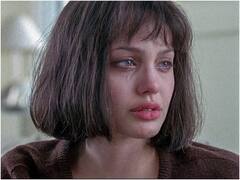 गले में खून बांध मोहब्बत का इजहार करती थीं एंजेलिना, फिर बिली बॉब से क्यों लिया था तलाक?