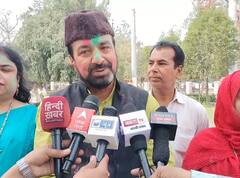 रामपुर में दिखी गंगा-जमुनी तहजीब, मुस्लिम संघ ने मनाई फूलों की होली, भाई-चारे का दिया संदेश