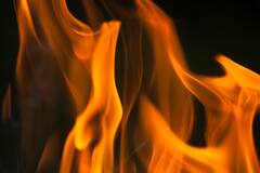 पुरानी रंजिश के चलते रिश्तेदार ने घर में लगाई आग, आरोपी गिरफ्तार