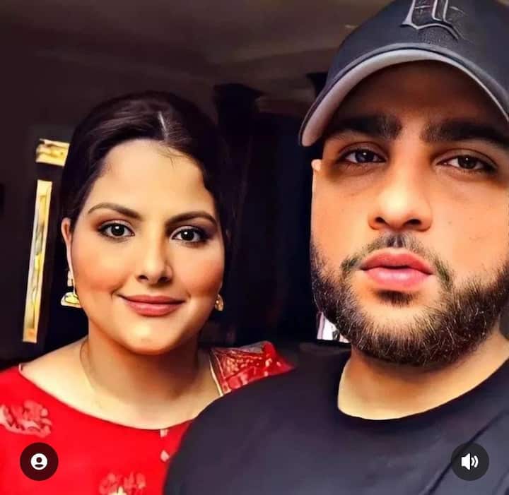 ਇਸ ਈਪੀ 'ਚ 4 ਗਾਣੇ ਹਨ, ਜੋ ਕਿ ਗਾਇਕ ਨੇ ਇੱਕ ਇੱਕ ਕਰਕੇ ਰਿਲੀਜ਼ ਕੀਤੇ ਸਨ।