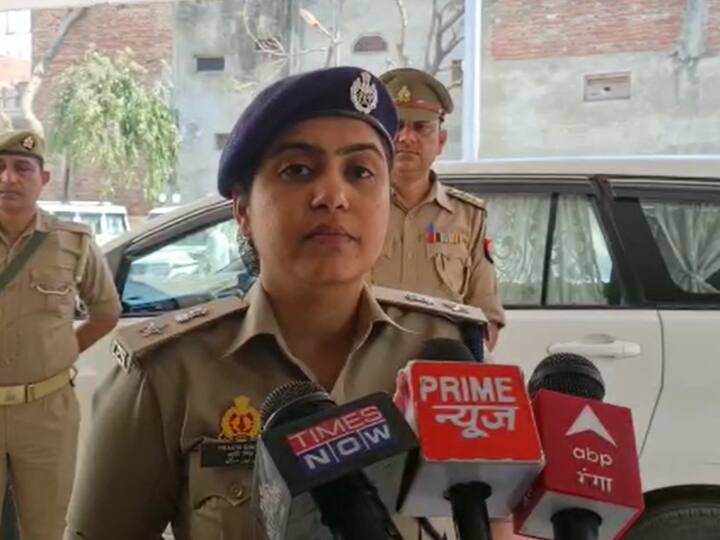 Shravasti father son dead body found in room police recovered poisonous pills ANN Shravasti News: घर में बाप-बेटा का शव मिलने से इलाके में हड़कंप, पुलिस ने बरामद की जहरीली गोलियां