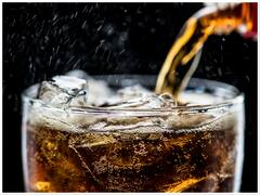 आप जो कोल्ड ड्रिंक 50 की खरीदते हैं, पता है वो दुकानदार को कितने रुपये की पड़ती है?