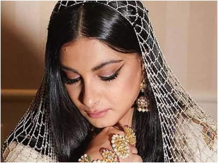 Rhea Kapoor Birthday: उन्हें लाइमलाइट में रहने का शौक तो नहीं, लेकिन उनका नाम सुर्खियों में जरूर रहता है. बात हो रही है सोनम कपूर की बहन रिया की, जिनकी काबिलियत के किस्से आम हैं...