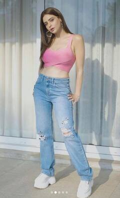 Aamna Sharif: ਆਮਨਾ ਸ਼ਰੀਫ ਨੇ ਸਟਾਈਲਿਸ਼ ਤਸਵੀਰਾਂ ਨਾਲ ਵਧਾਇਆ ਸੋਸ਼ਲ ਮੀਡੀਆ ਦਾ ਤਾਪਮਾਨ, ਖੂਬਸੂਰਤੀ 'ਤੇ ਦਿਲ ਹਾਹ ਗਏ ਫੈਨਜ਼