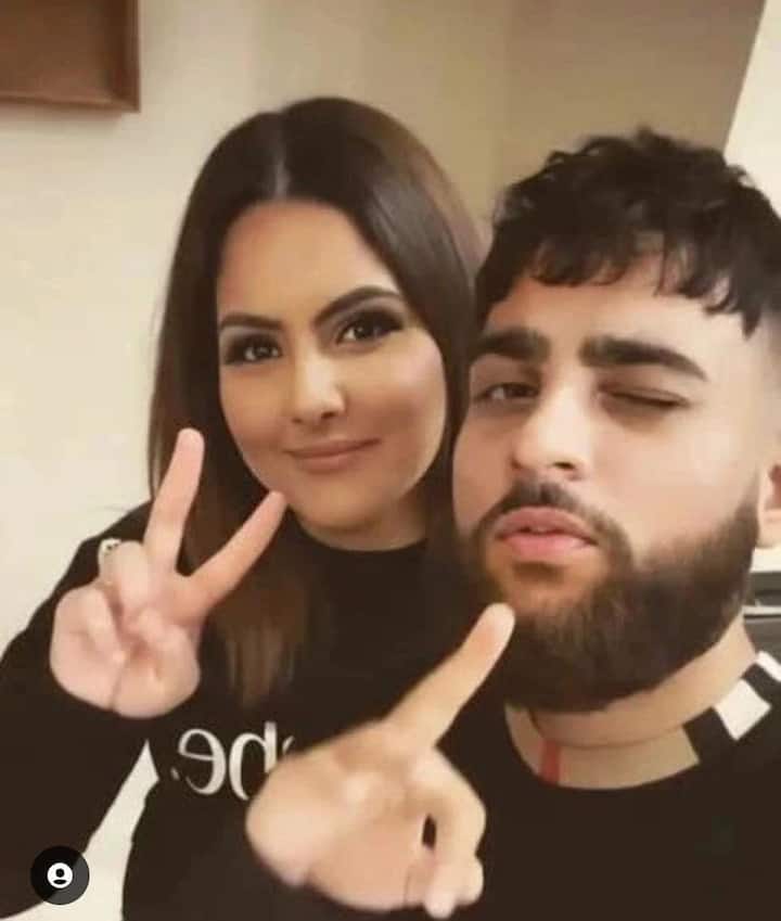 ਦੱਸ ਦਈਏ ਕਿ ਕਰਨ ਔਜਲਾ ਨੇ ਆਪਣੇ ਗਾਇਕੀ ਦੇ ਕਰੀਅਰ ਦੀ ਸ਼ੁਰੂਆਤ 2014 'ਚ ਕੀਤੀ ਸੀ।