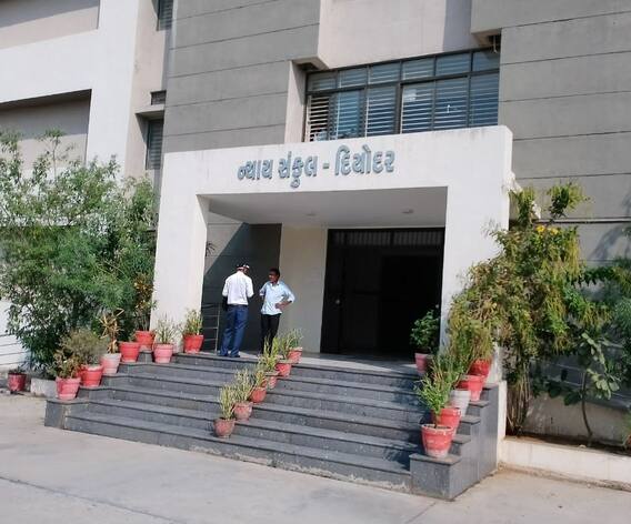 Banaskantha: બનાસકાંઠામાં ઘોડિયામાં સુતેલી 13 મહિનાની બાળકી સાથે 55 વર્ષના આધેડે કર્યા અડપલા, કોર્ટે ફટકારી 20 વર્ષની સજા