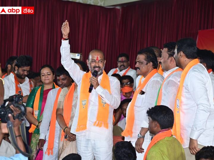 Telangan BJP Chief Bandi Sanjay challenges AIMIM to contest all constituencies DNN Bandi Sanjay: హిందుత్వంపై నో కాంప్రమైజ్ - మజ్లిస్ కు దమ్ముంటే అన్ని స్థానాల్లో పోటీ చేయాలి: బండి సంజయ్ సవాల్