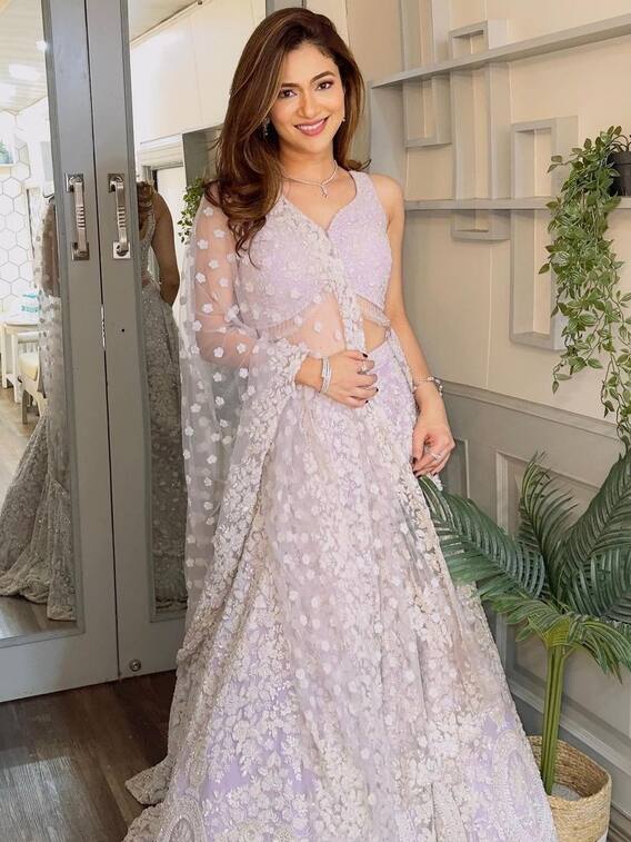 रोबोट बहू रिद्धिमा पंडित के पास है ये डिग्री