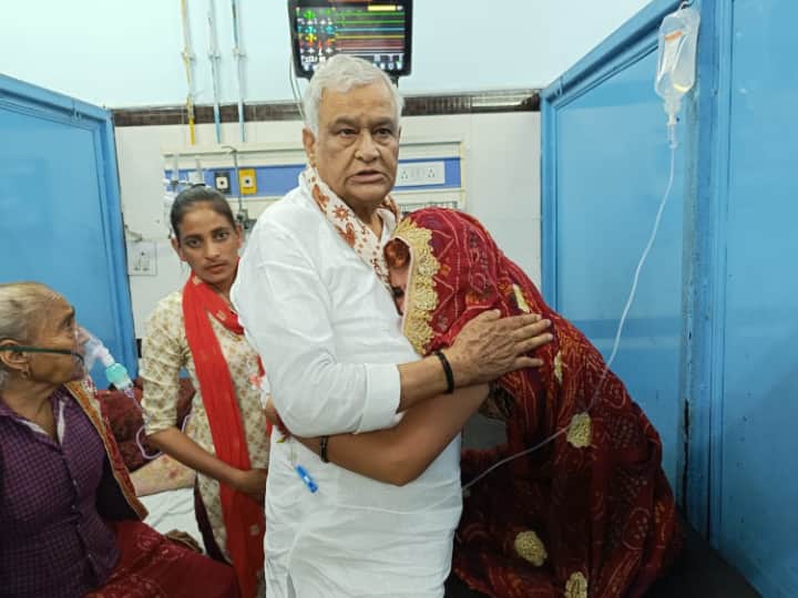 Wives of three Rajasthan soldiers martyred in Pulwama attack sought euthanasia ANN Rajasthan News: पुलिस ने शहीदों की पत्नियों को सड़क पर घसीटा, अब राज्यपाल से मिलकर मांगी इच्छा मृत्यु