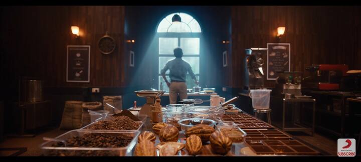 படத்தின் டைட்டில் ரிலீஸ் வீடியோவில் விஜய் ஒரு சாக்லேட் ஃபேக்டரி நடத்தி வருவதுபோல் காட்டியுள்ளனர்