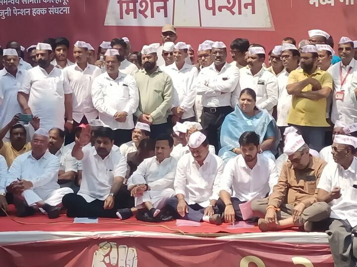 कर्मचाऱ्यांसोबत त्यांचे कुटुंबीय सुद्धा मोर्चात सहभागी झाले.