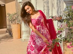 Deepika Pilli: పూల పూల డ్రెస్సులో సీతాకోక చిలుకలా దీపికా పిల్లి