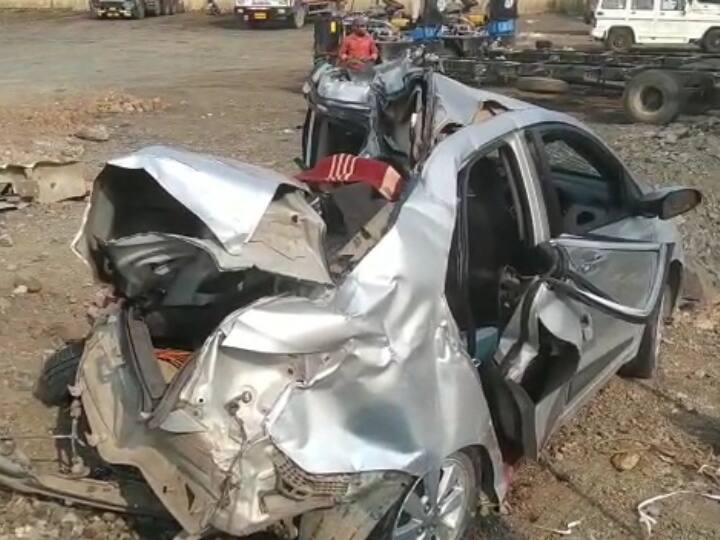 Ujjain Agra highway Road Accident bus hits car 3 dead 3 in critical condition ANN Ujjain Accident: उज्जैन-आगर हाईवे पर भीषण दुर्घटना, बस की टक्कर से कार के उड़े परखच्चे, 3 की मौत 3 की हालत गंभीर