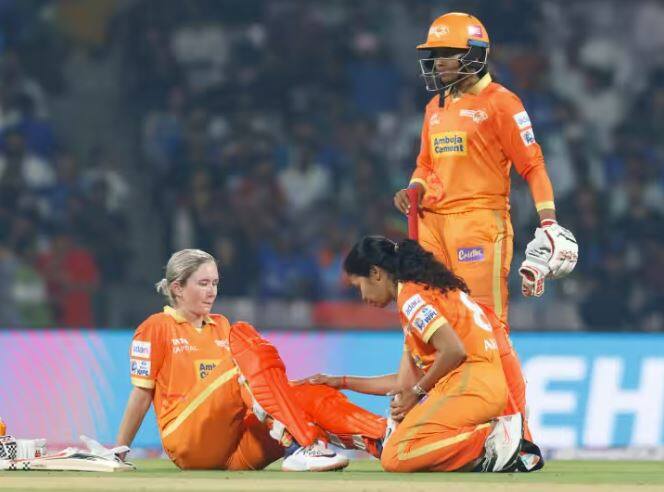 gujarat giants captain beth mooney doubtful for wpl 2023 season sneh rana captain against up gg vs upw WPL 2023: UP ਖਿਲਾਫ ਮੈਚ ਤੋਂ ਪਹਿਲਾਂ ਗੁਜਰਾਤ ਨੂੰ ਲੱਗਾ ਵੱਡਾ ਝਟਕਾ, ਬੇਥ ਮੂਨੀ ਲਈ ਖੇਡਣਾ ਮੁਸ਼ਕਿਲ, ਸਨੇਹ ਰਾਣਾ ਕਰ ਸਕਦੀ ਹੈ ਕਪਤਾਨੀ