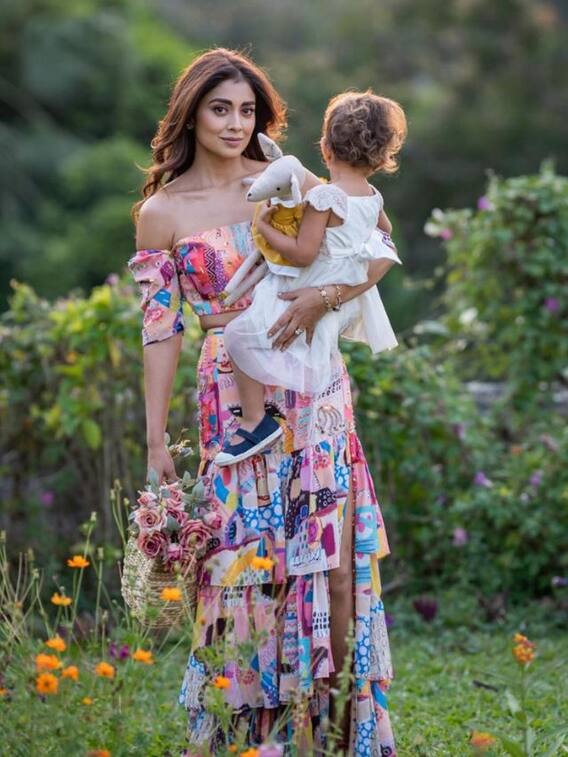 குட்டிக்குழந்தை ராதாவுடன் போட்டோஷூட் செய்த ஸ்ரேயா சரண்!