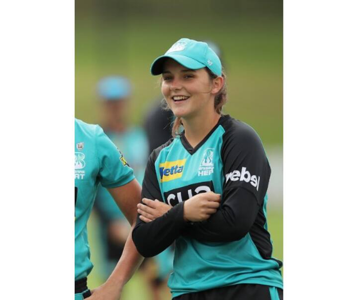 अमेलिया केर न्यूझीलंडची क्रिकेटपटू आहे. अमेलिया 22 वर्षांची आहे. अमेलियाने 2016 मध्ये आंतरराष्ट्रीय क्रिकेटमध्ये पदार्पण केलं