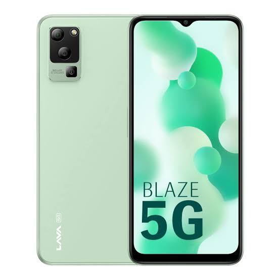 लावा ब्लेज़ 5जी फोन में 6.5 इंच का डिस्प्ले दी गई है. फोन 50MP कैमरे और 5000mAh की बैटरी से लैस है. लावा ब्लेज़ 5जी में ऑक्टा-कोर मीडियाटेक डाइमेंसिटी 700 5जी प्रोसेसर दिया गया है. फोन की कीमत 11,999 रुपये है.